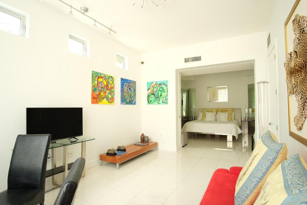 Photo of Livingroom in Northeast Coconut Grove