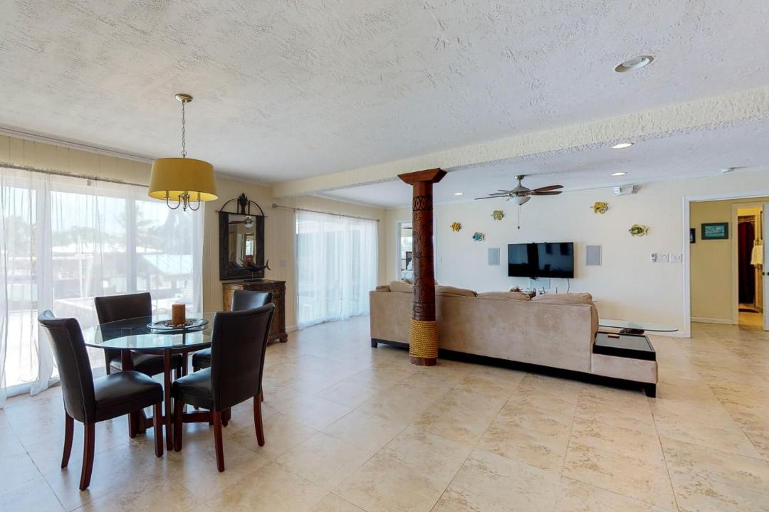 Photo of Livingroom in Marathon