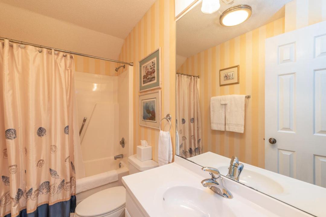 Photo of Bathroom in Dataw Island