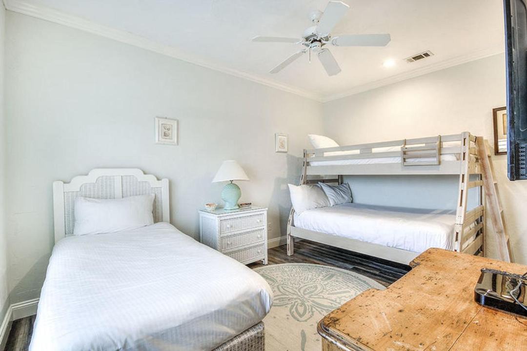 Photo of Bedroom in Dune Allen Beach