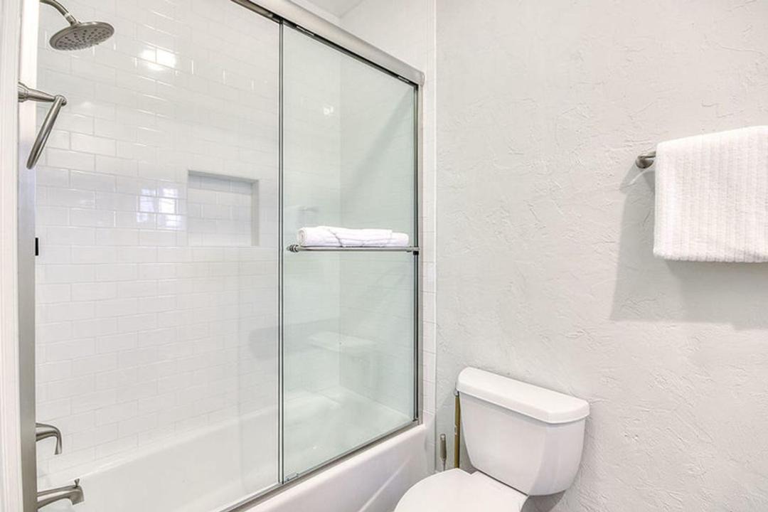 Photo of Bathroom in Dune Allen Beach