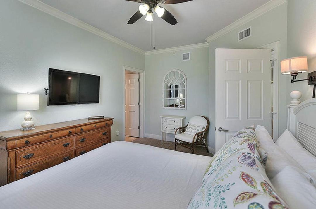 Photo of Bedroom in Crystal Beach
