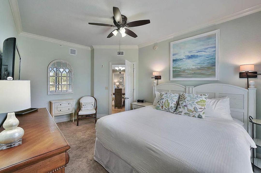 Photo of Bedroom in Crystal Beach