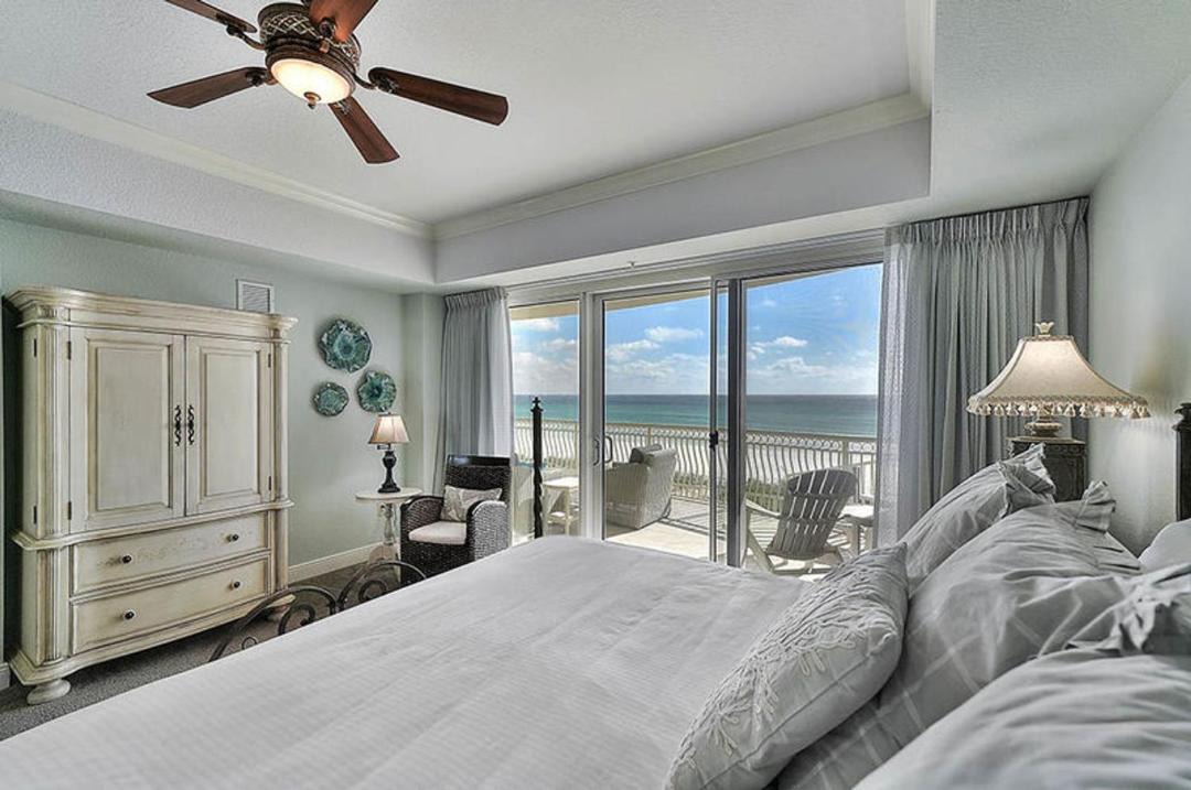 Photo of Bedroom in Crystal Beach
