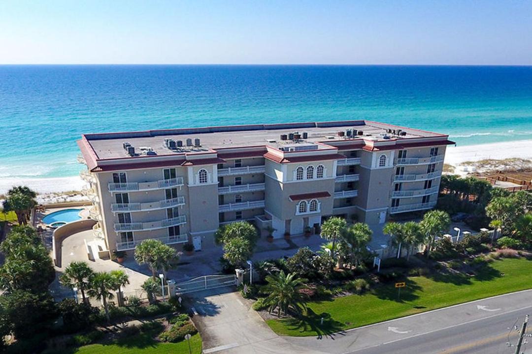Photo of Buildings in Crystal Beach