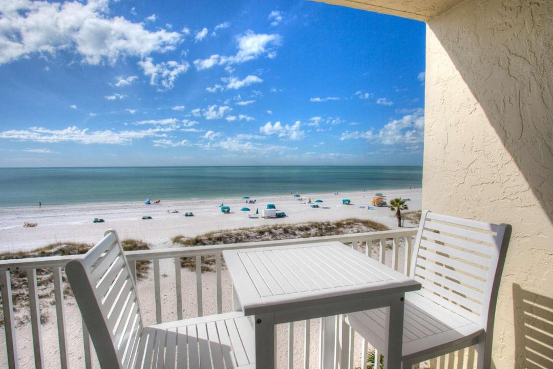 Photo of Patio Balcony in Treasure Island