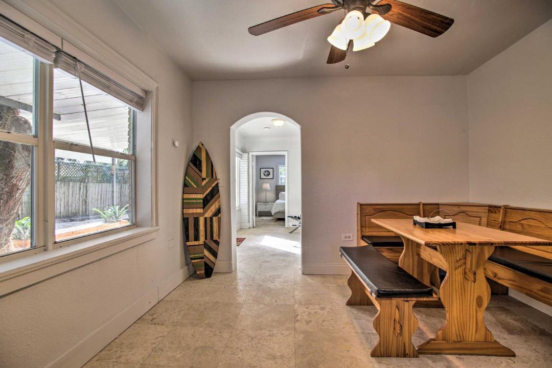 Photo of Livingroom in Edgewood