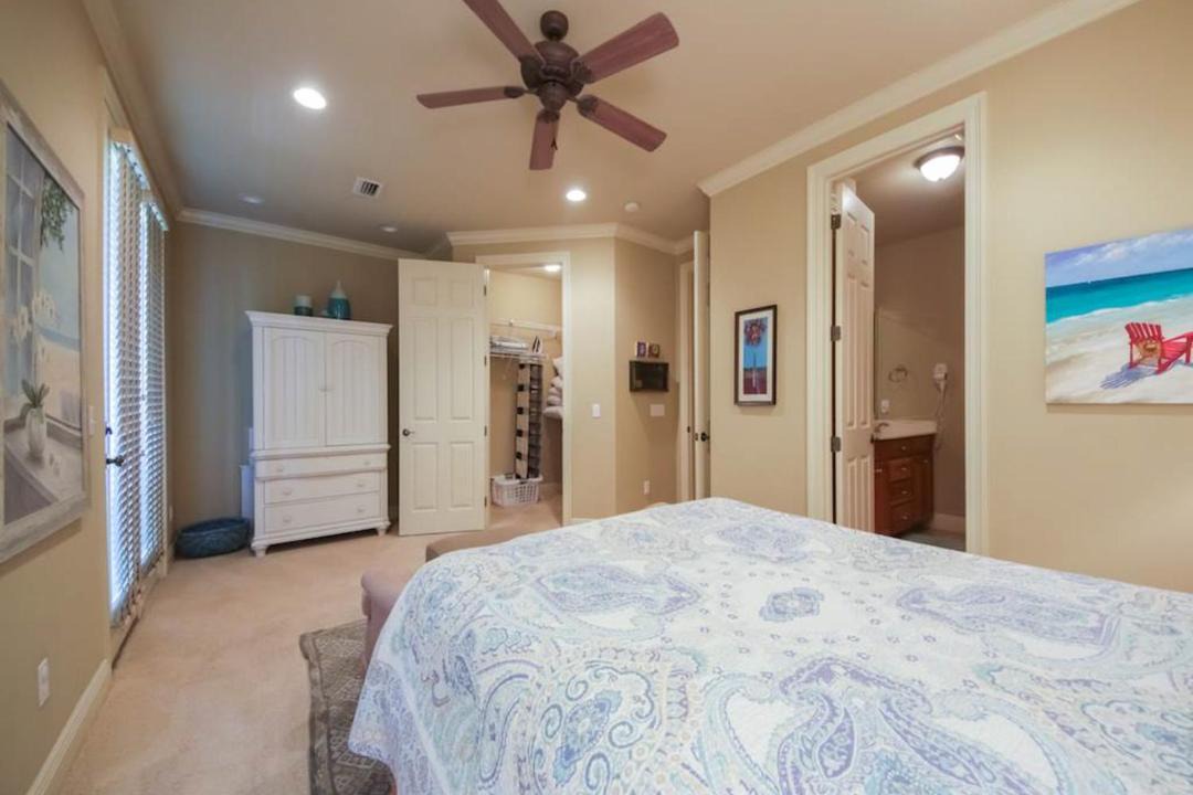 Photo of Bedroom in Gulf Place