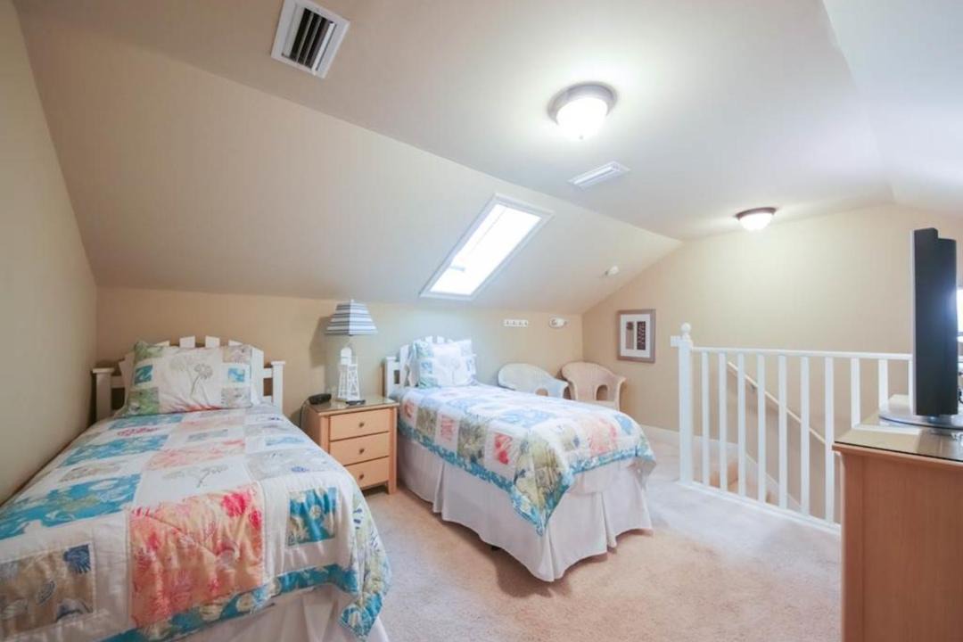 Photo of Bedroom in Gulf Place
