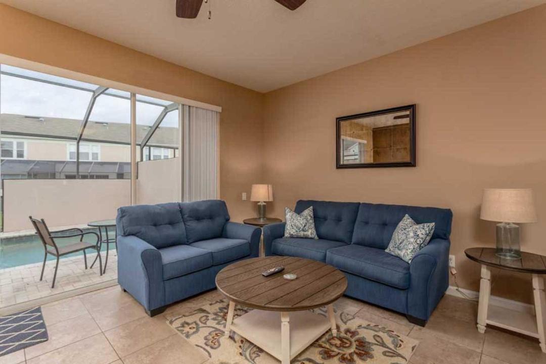 Photo of Livingroom in Windsor Palms