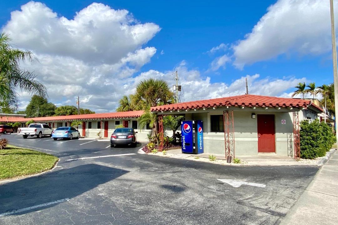 Photo of Buildings in Poinciana Park