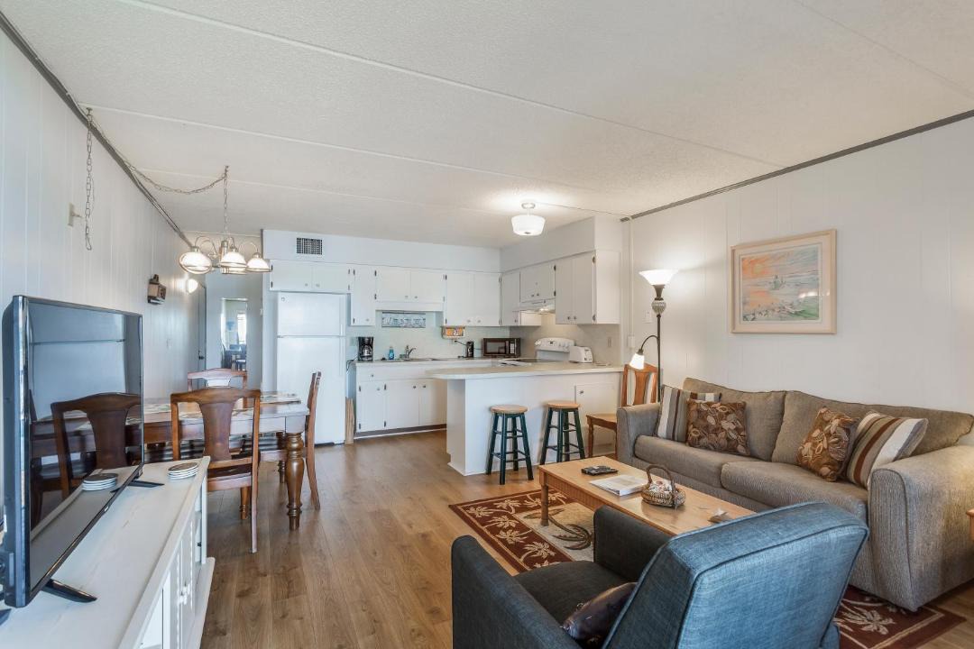Photo of Livingroom in Englewood