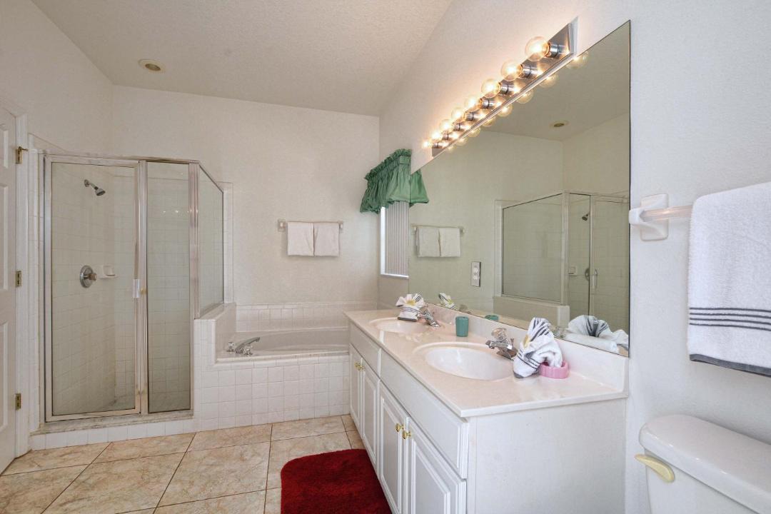 Photo of Bathroom in Esprit