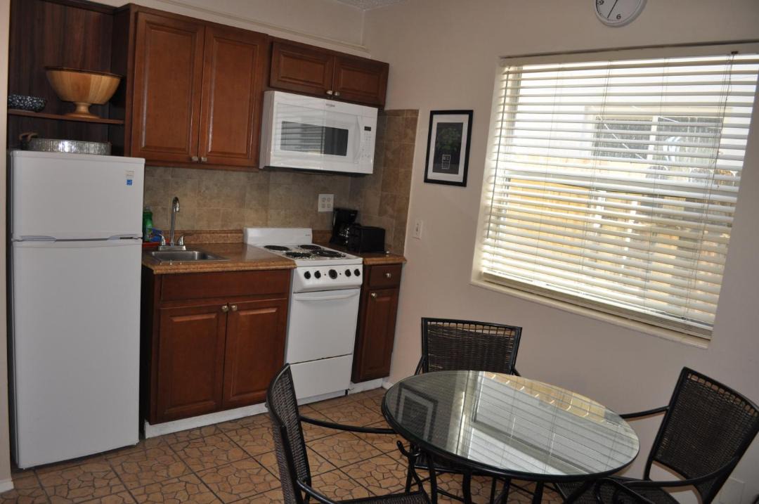 Photo of Kitchen in Lauderdale-by-the-Sea