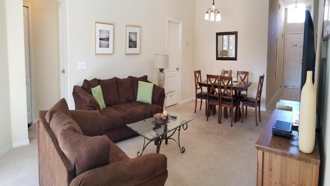 Photo of Livingroom in Sandy Ridge