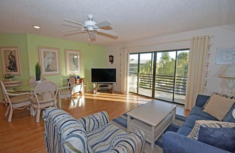 Photo of Livingroom in Englewood