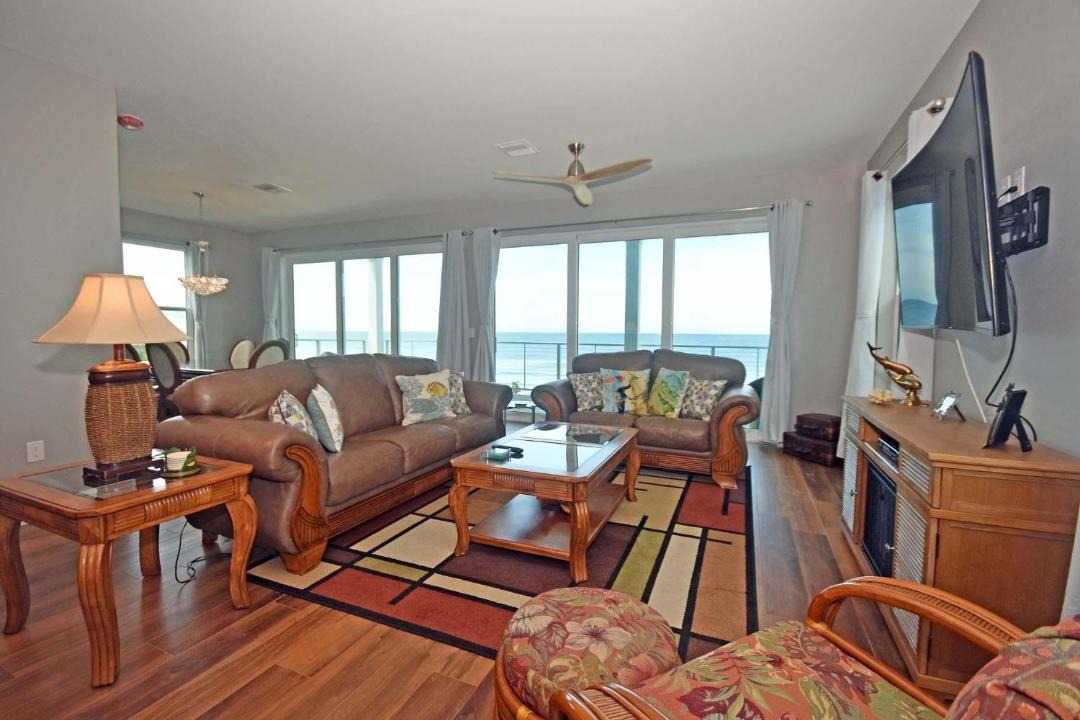 Photo of Livingroom in Englewood