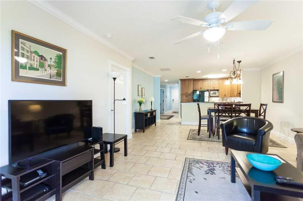Photo of Livingroom in Ocean Reef