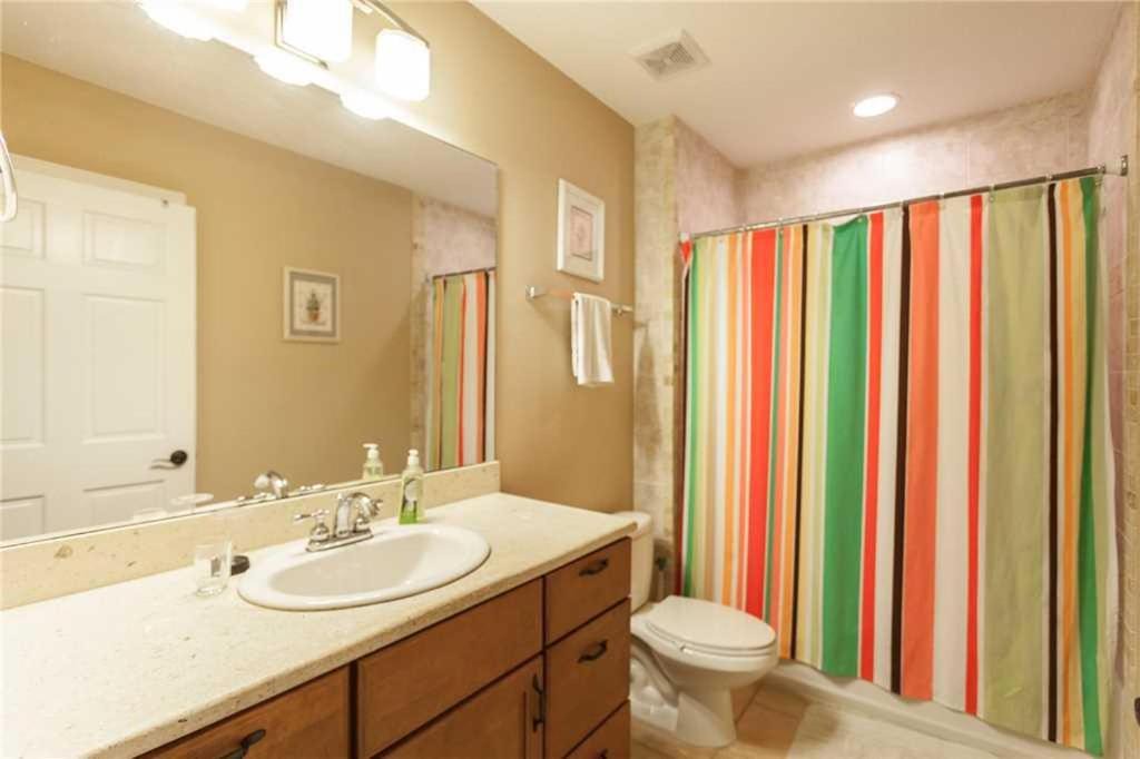 Photo of Bathroom in Ocean Reef