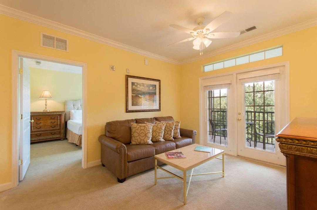 Photo of Livingroom in Four Corners