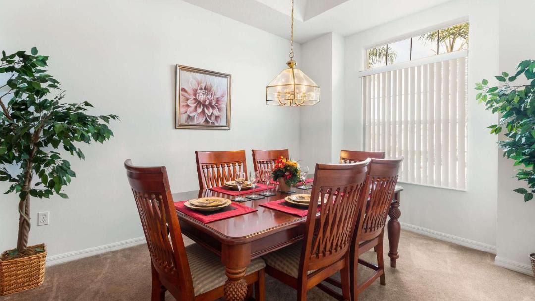 Photo of Livingroom in Westbury