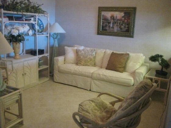 Photo of Livingroom in Park Shore
