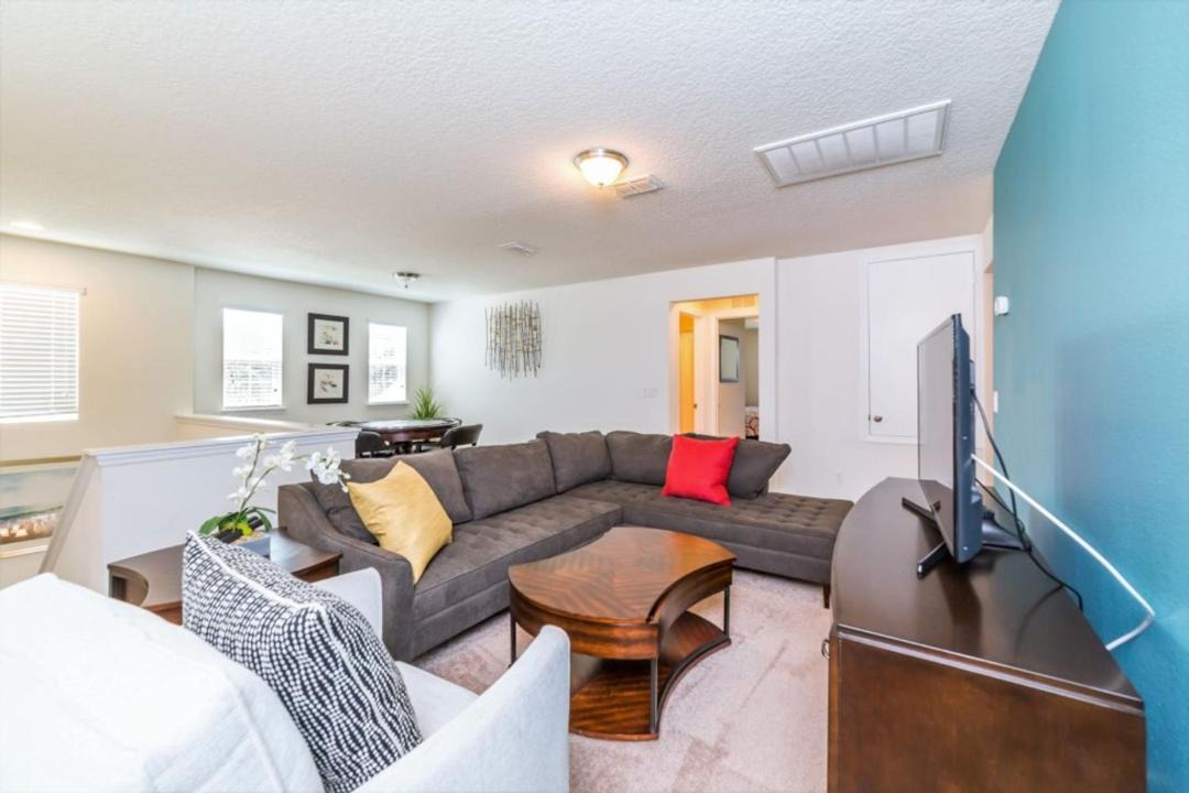 Photo of Livingroom in West Haven