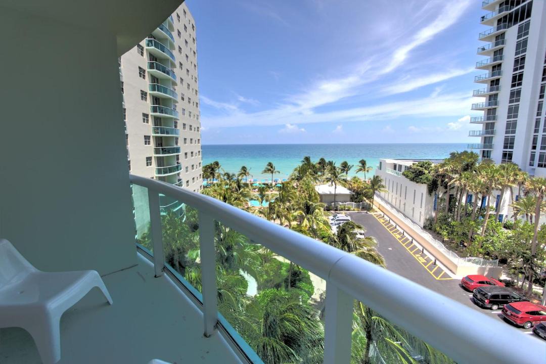 Photo of Patio Balcony in Hollywood South Central Beach
