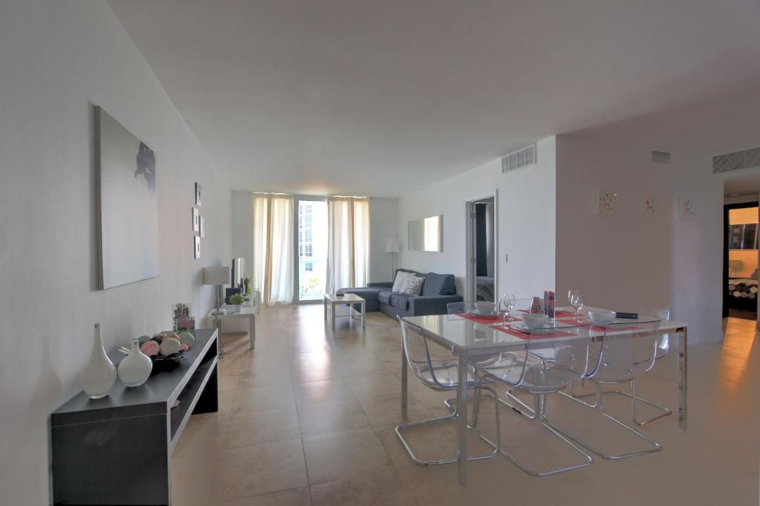 Photo of Livingroom in Hollywood South Central Beach