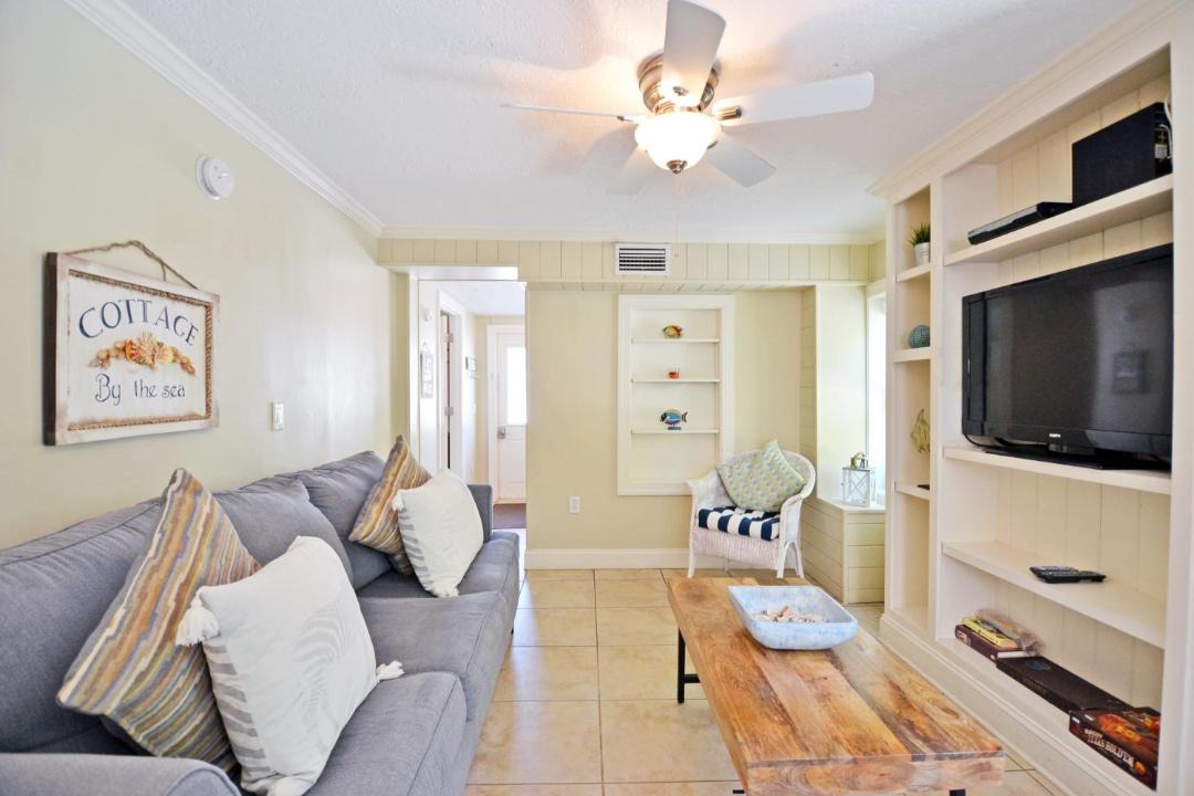 Photo of Livingroom in Bradenton Beach