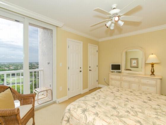 Photo of Bedroom in Park Shore