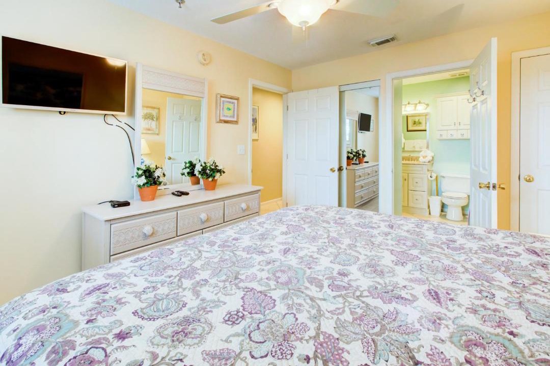 Photo of Bedroom in Miramar Beach
