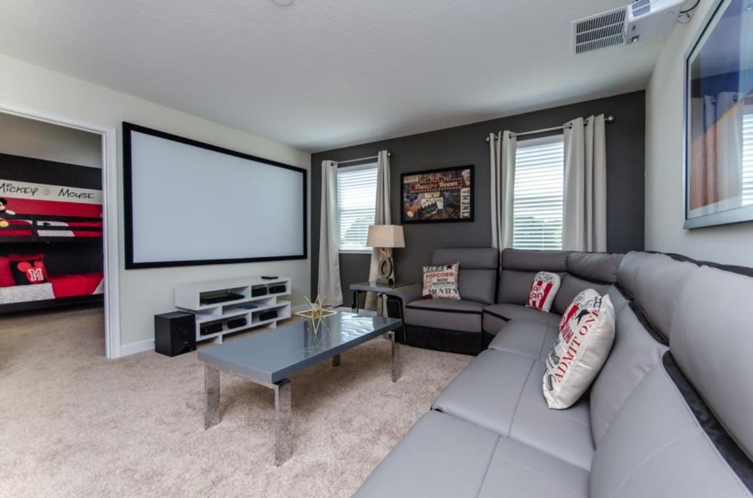 Photo of Livingroom in Davenport