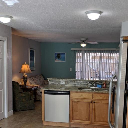 Photo of Kitchen in Gulf Gate Estates