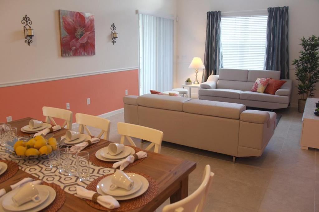 Photo of Livingroom in Kissimmee