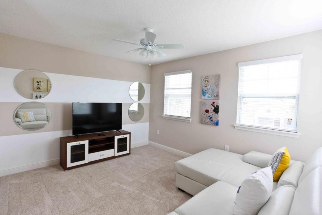 Photo of Livingroom in Loughman