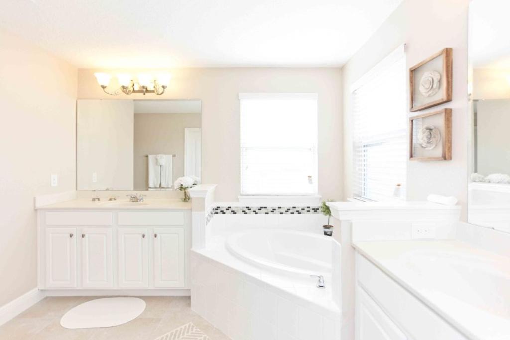 Photo of Bathroom in Loughman