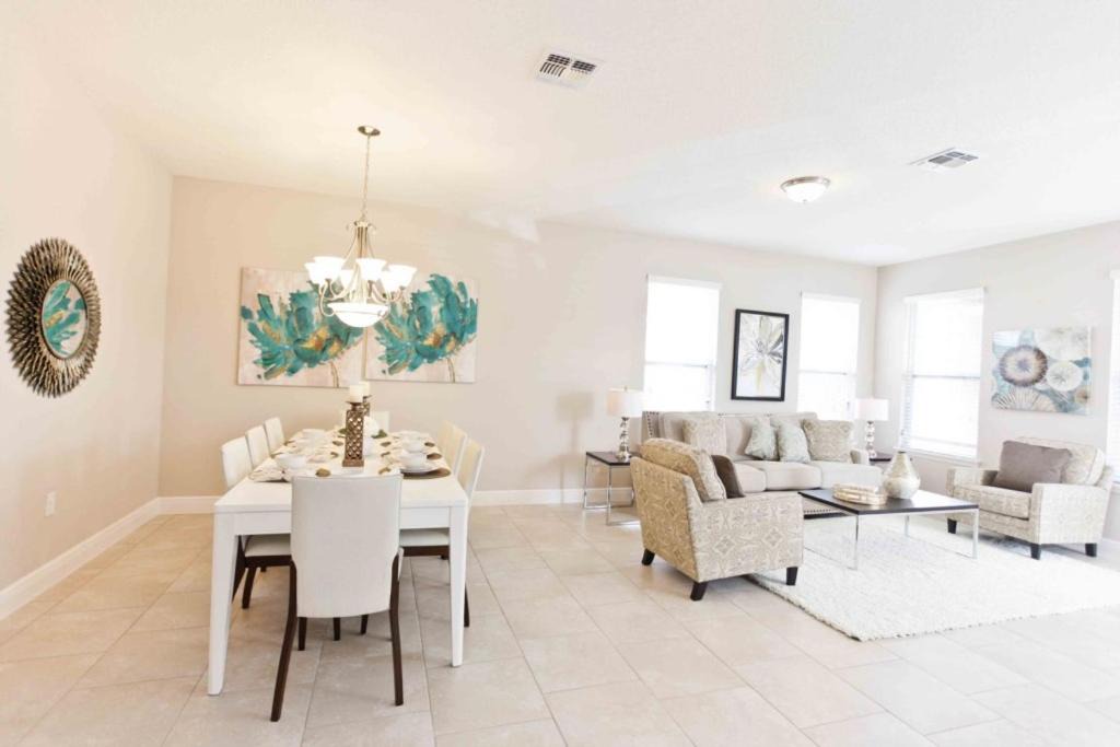 Photo of Livingroom in Loughman