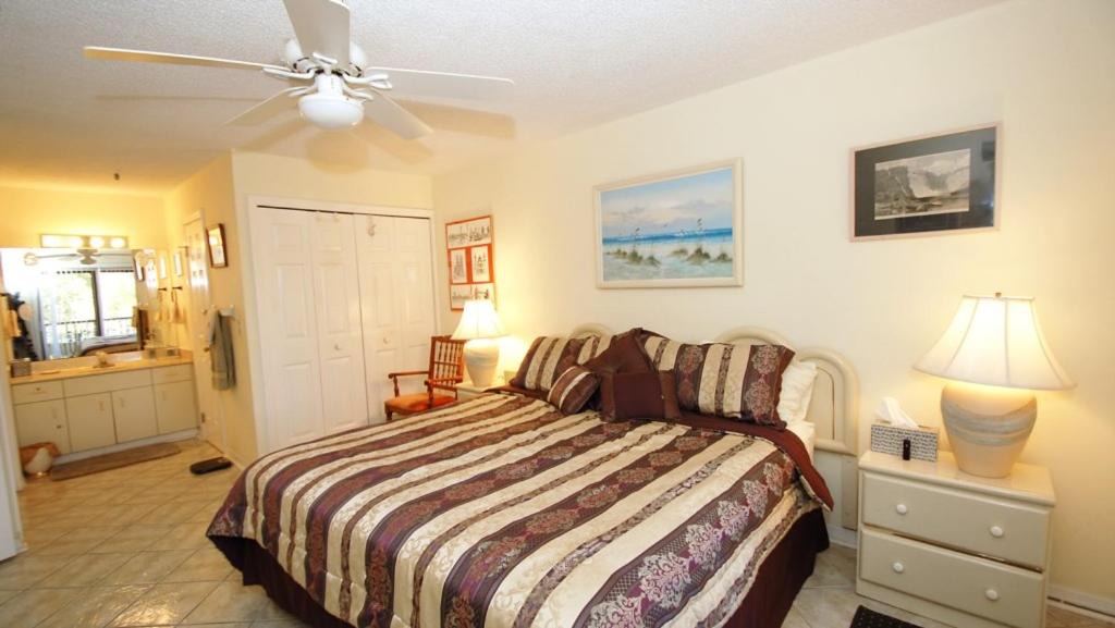 Photo of Bedroom in Holmes Beach