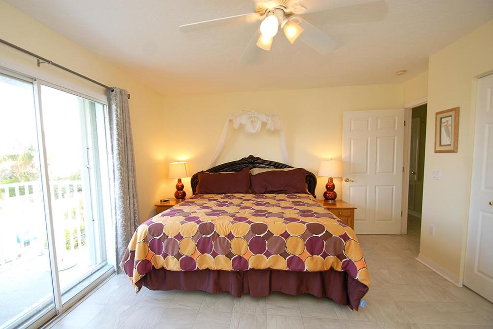 Photo of Bedroom in Holmes Beach
