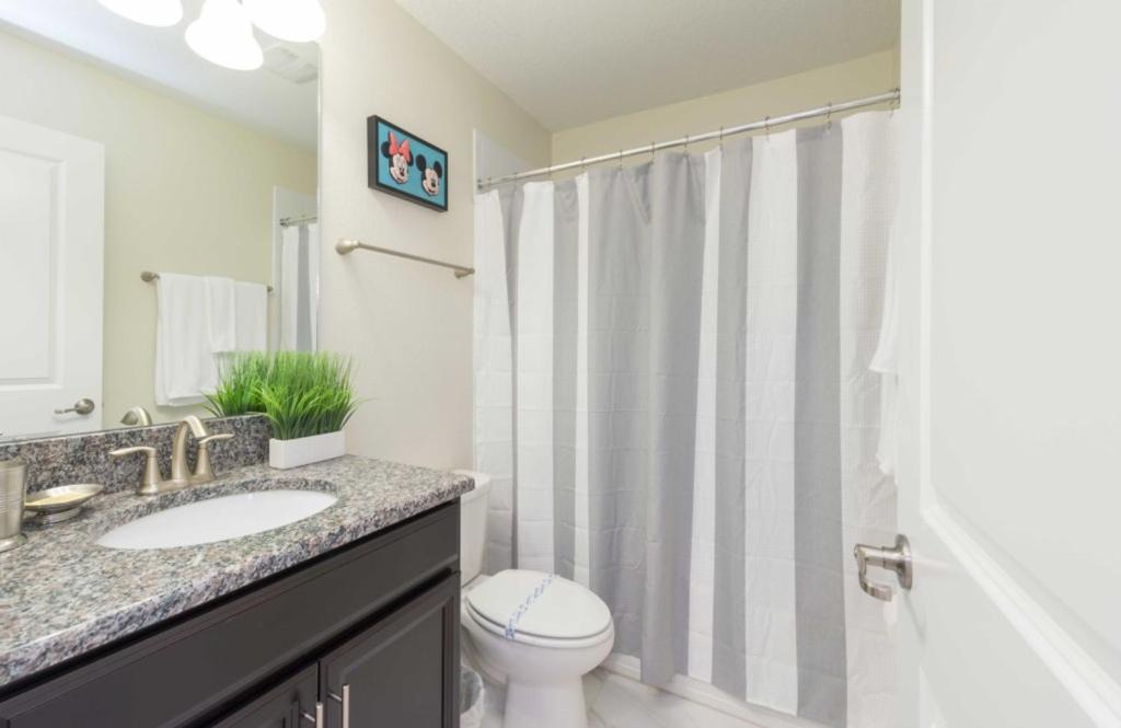 Photo of Bathroom in Ridgewood Lakes