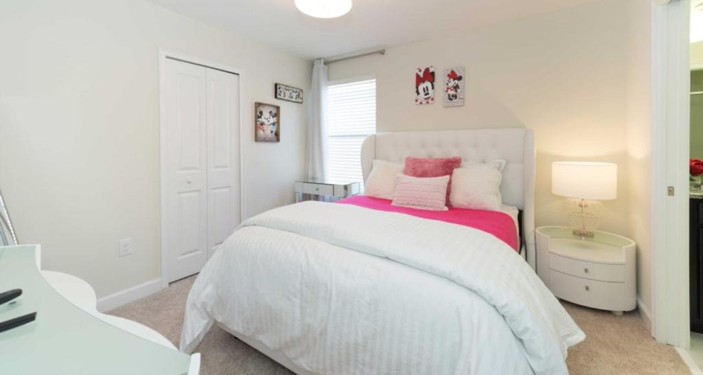 Photo of Bedroom in Ridgewood Lakes