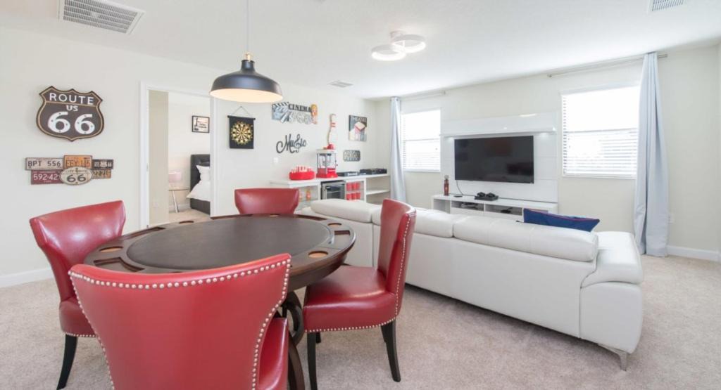 Photo of Livingroom in Ridgewood Lakes