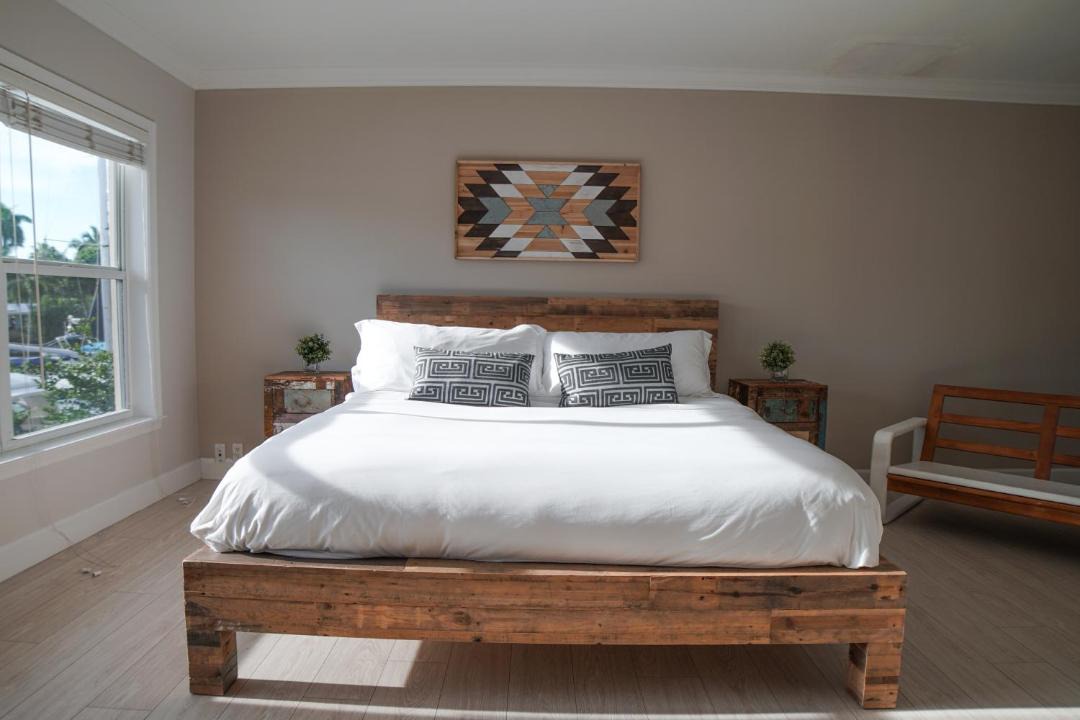 Photo of Bedroom in Hendricks and Venice Isles