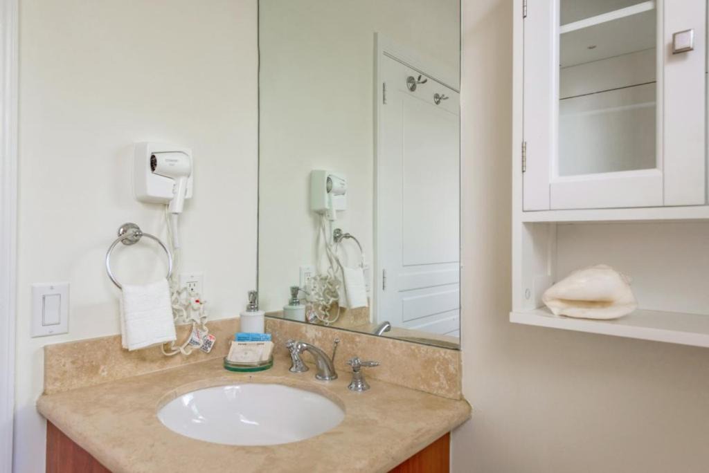 Photo of Bathroom in South Pointe