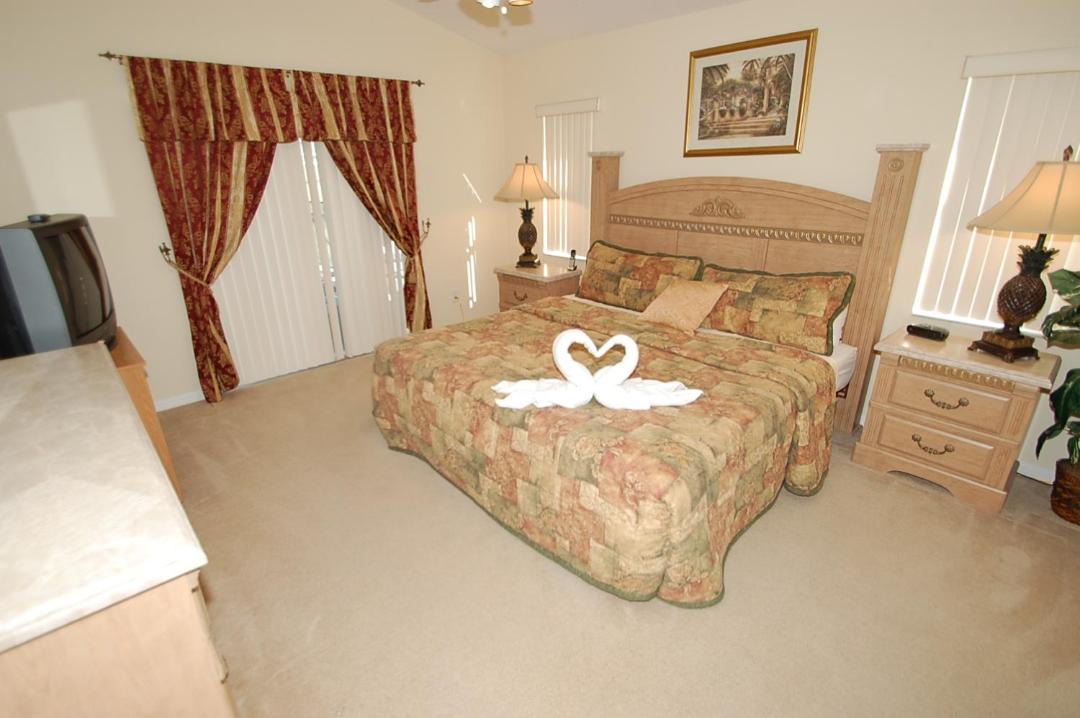Photo of Bedroom in Tuscan Ridge