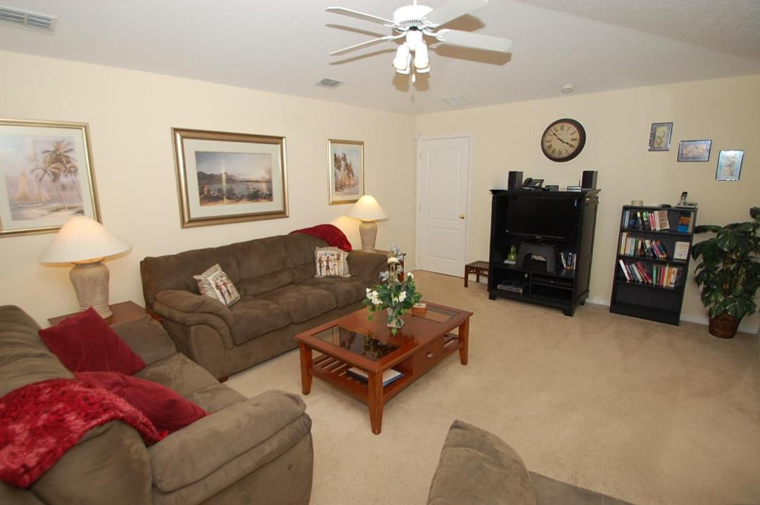 Photo of Livingroom in Tuscan Ridge