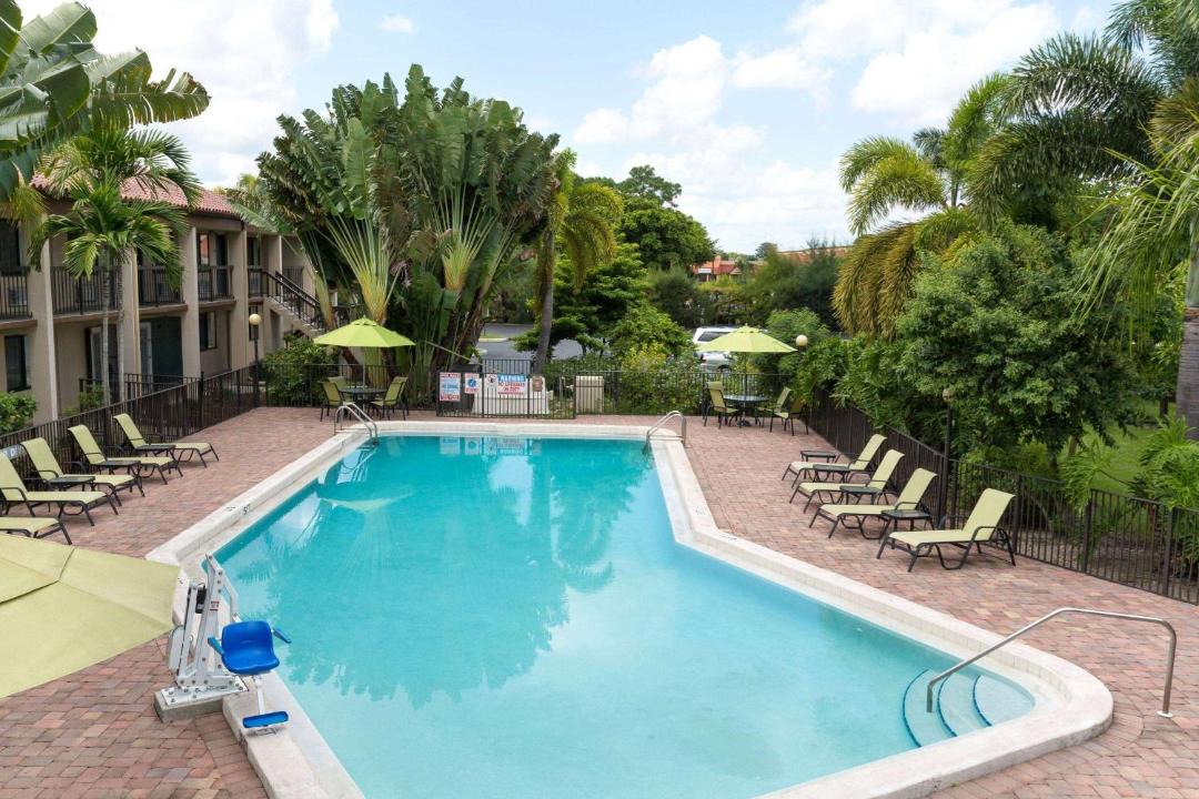 Photo of Patio Balcony in Riviera Beach