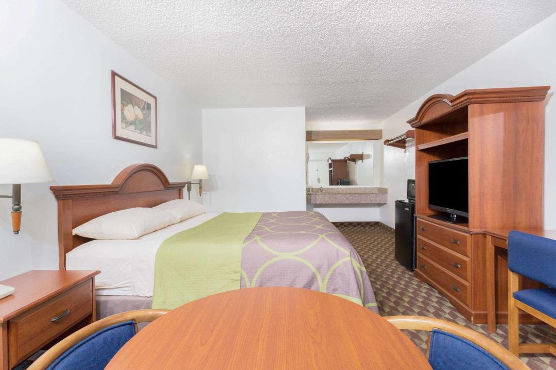 Photo of Bedroom in Riviera Beach