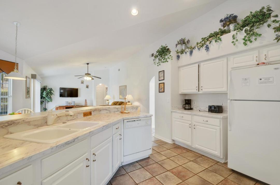 Photo of Kitchen in Greater Groves